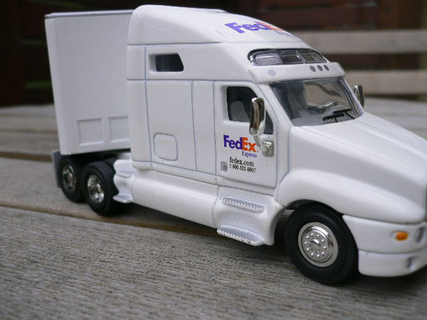 トレーラーFEDEX