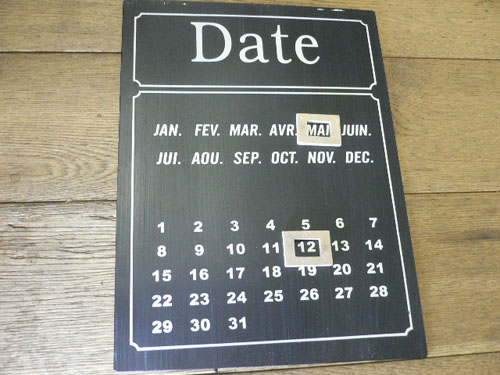 ティンサイン　カレンダー